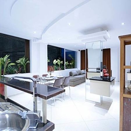 Flora Apartment Bali Seminyak Exterior foto